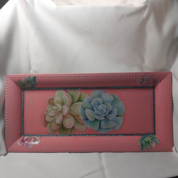 HOMEMADE FLOWER WALL HANGER - Picture 1 of 1